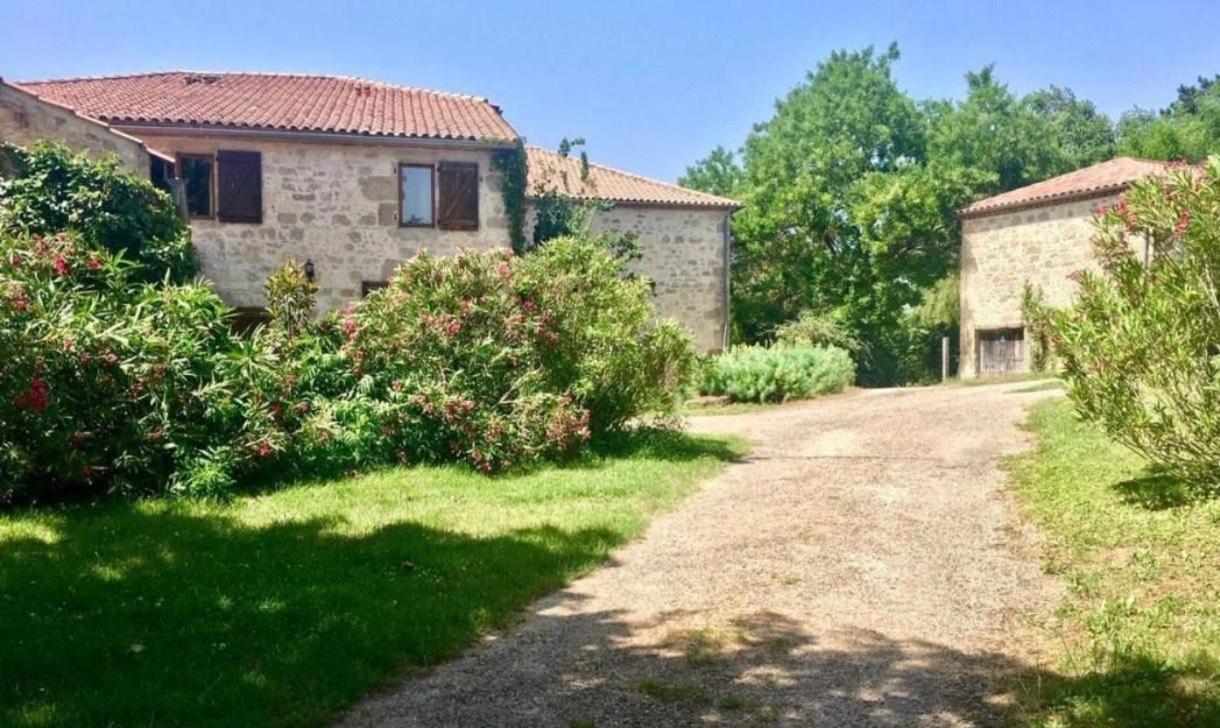 Chez Sophie - Gite Et Gite Equestre Clermont-Dessous Exterior photo